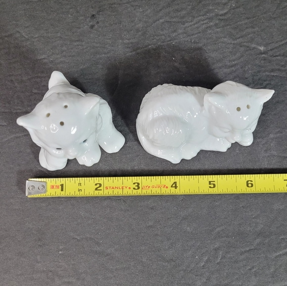 Vintage White Persian Kitty Cat Ceramic Salt & Pepper Shakers Set ✨️ Excellent ✨ - Picture 9 of 9